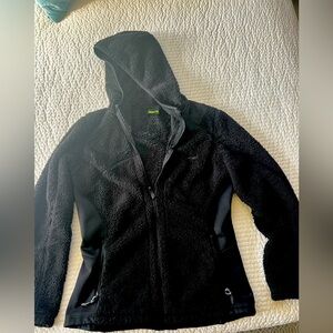 Black fleece fitted jacket